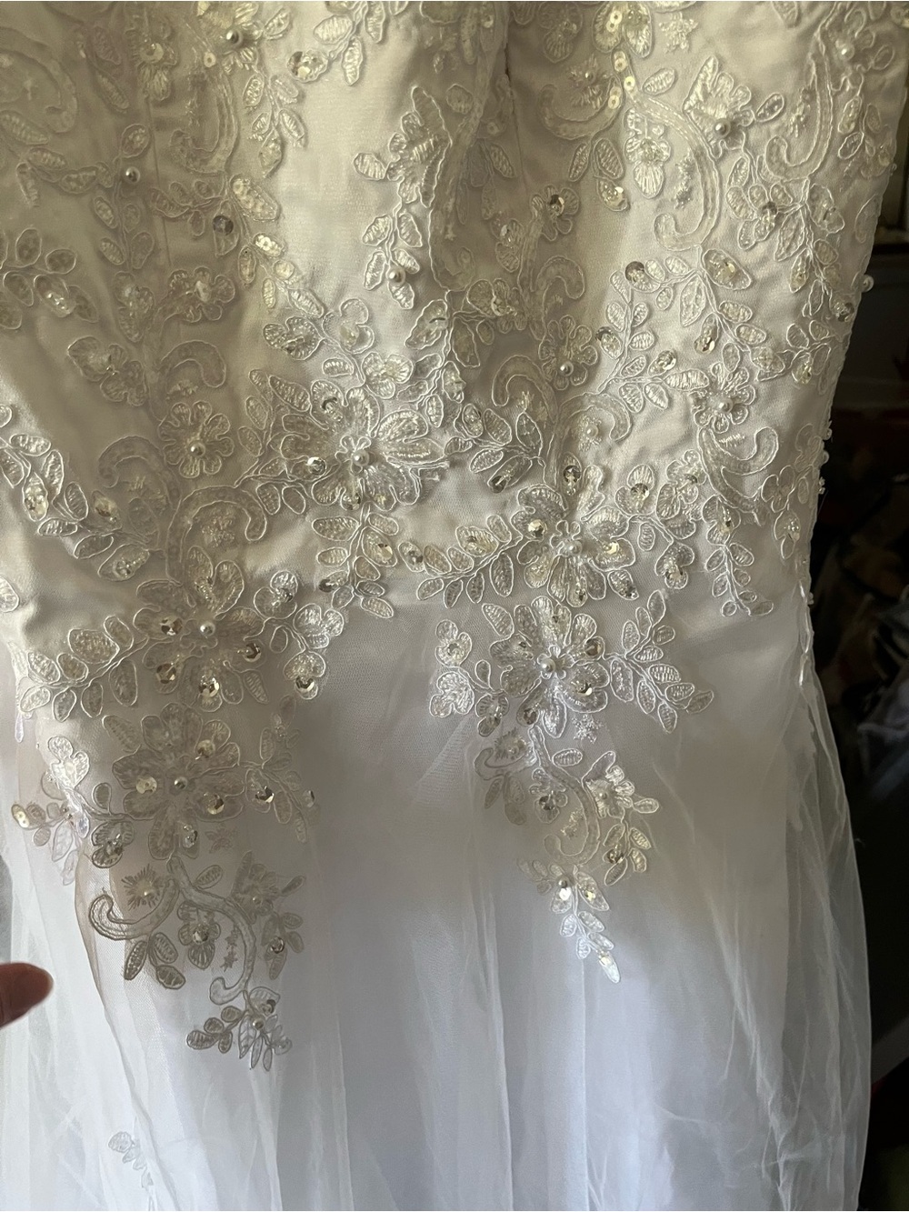 Breathtaking White Beaded Lace Wedding Dress - Beautiful - Picture 8 of 13